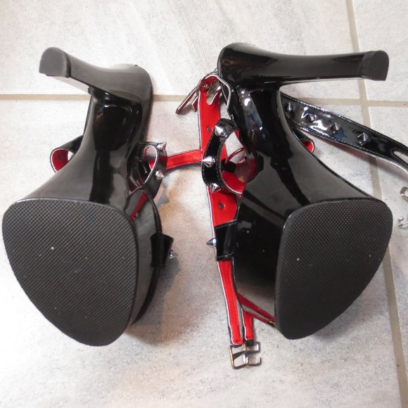 LAST CHANCE  NEW Black Ankle Cuff Studded Platform Heel Sandals - Picture 11 of 11